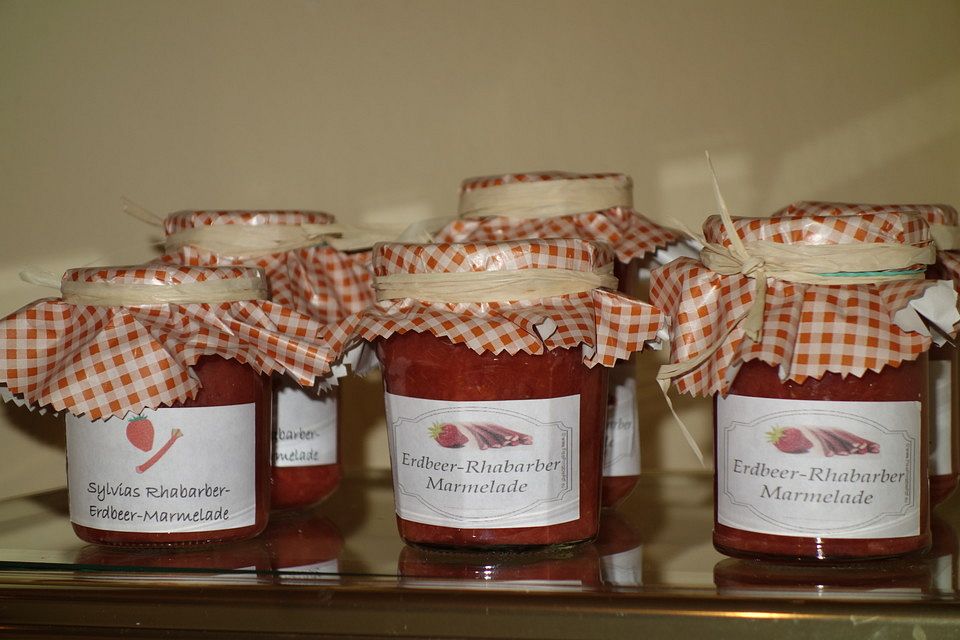 Rhabarber - Erdbeer - Marmelade  mit Vanillearoma