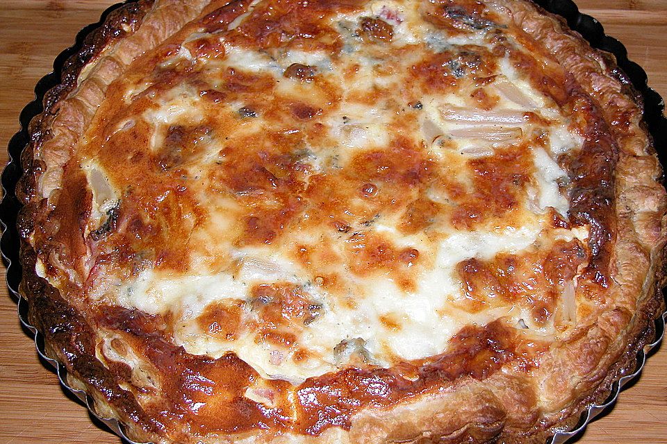 Blätterteigquiche mit Spargel, Bacon und Gorgonzola