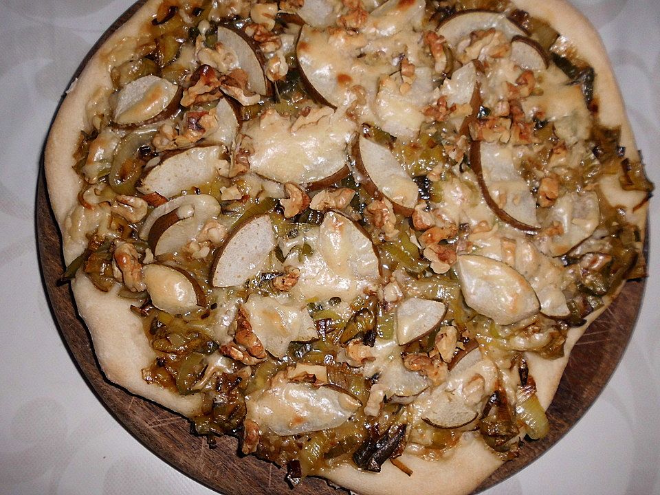 Flammkuchen mit Lauch und Walnüssen von Laeuferin| Chefkoch