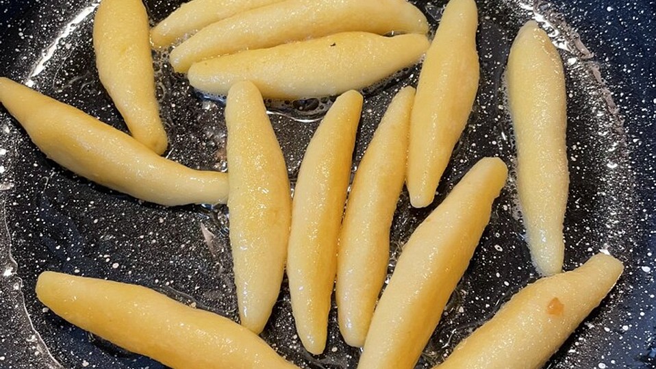 Schupfnudeln, selbstgemacht - mein Grundrezept von inwong Schupfnudeln, selbstgemacht - mein Grundrezept von inwong