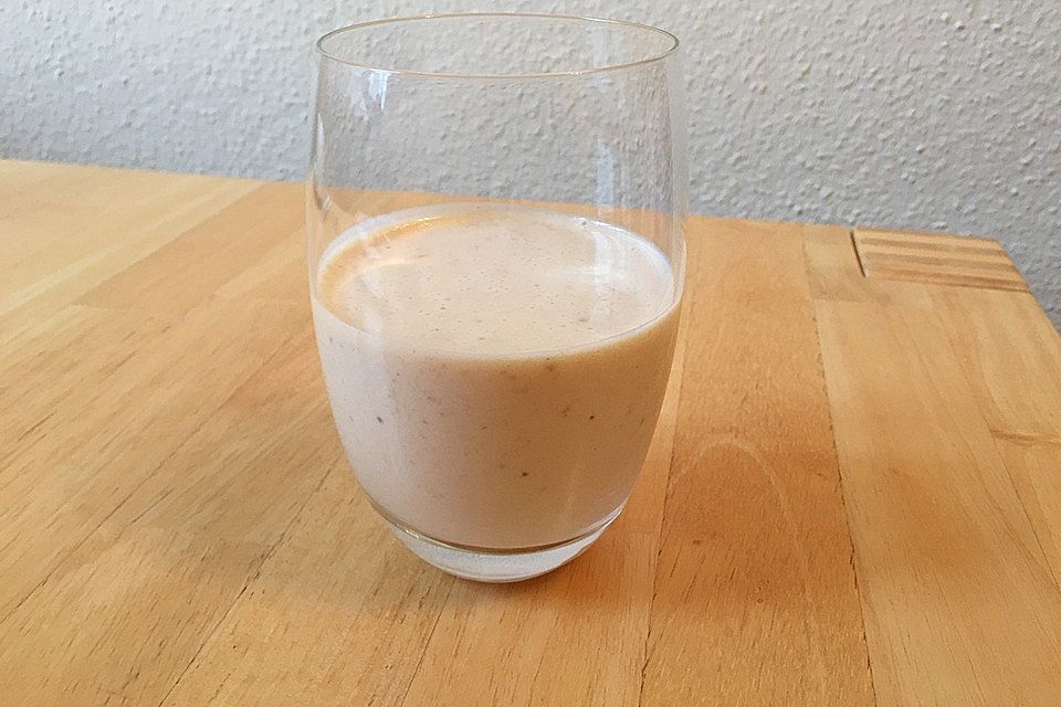 Banane-Joghurt-Erdnussbutter-Smoothie