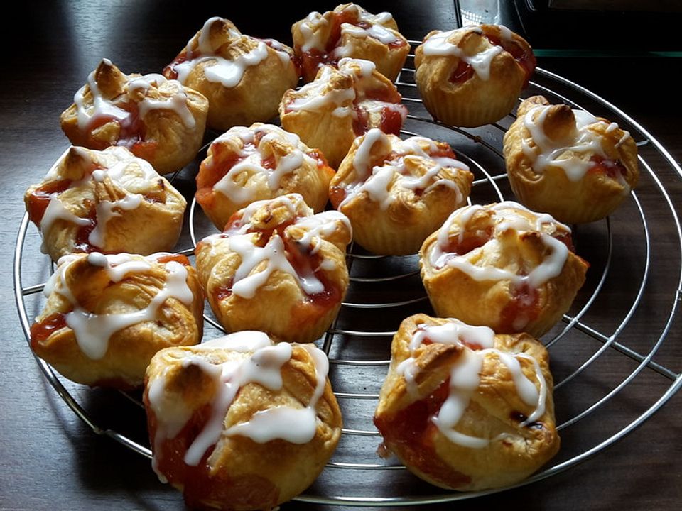 Blätterteig-Kirsch-Muffins von MarieBarone | Chefkoch