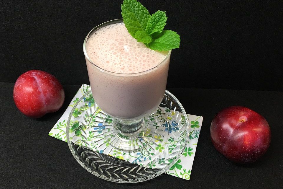 Zwetschgen-Vanilleeis-Smoothie