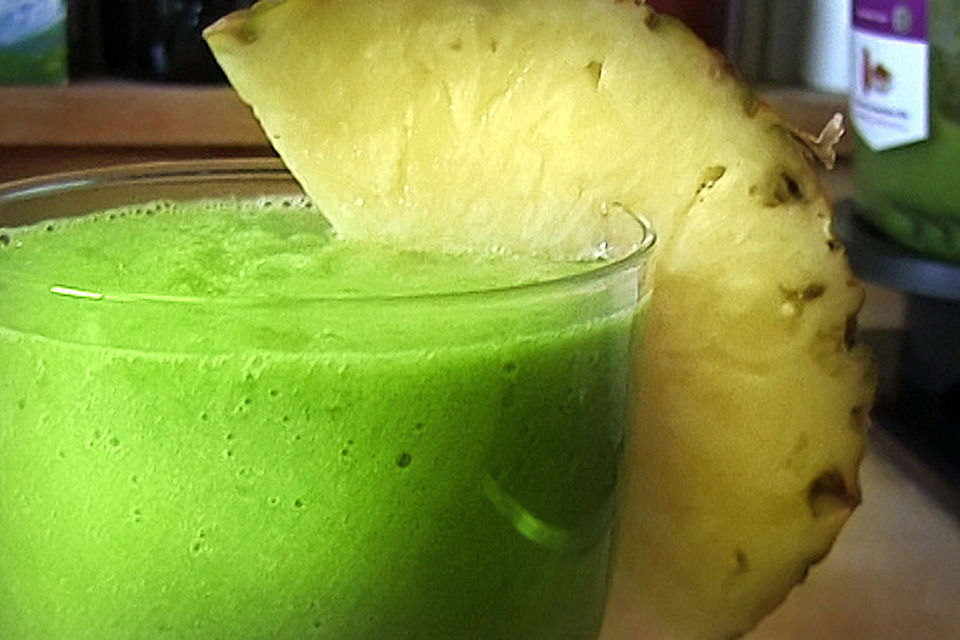 Green Smoothie mit Kohlrabi