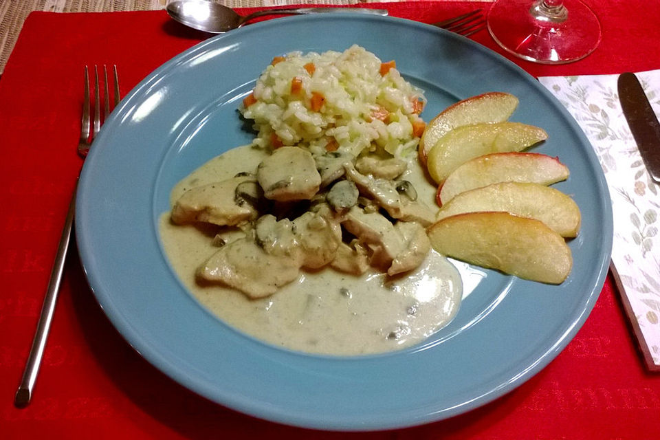 Putengeschnetzeltes in Currysauce mit Gemüserisotto