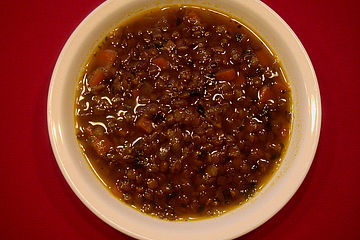 Omas fränkische Linsensuppe Omas fränkische Linsensuppe