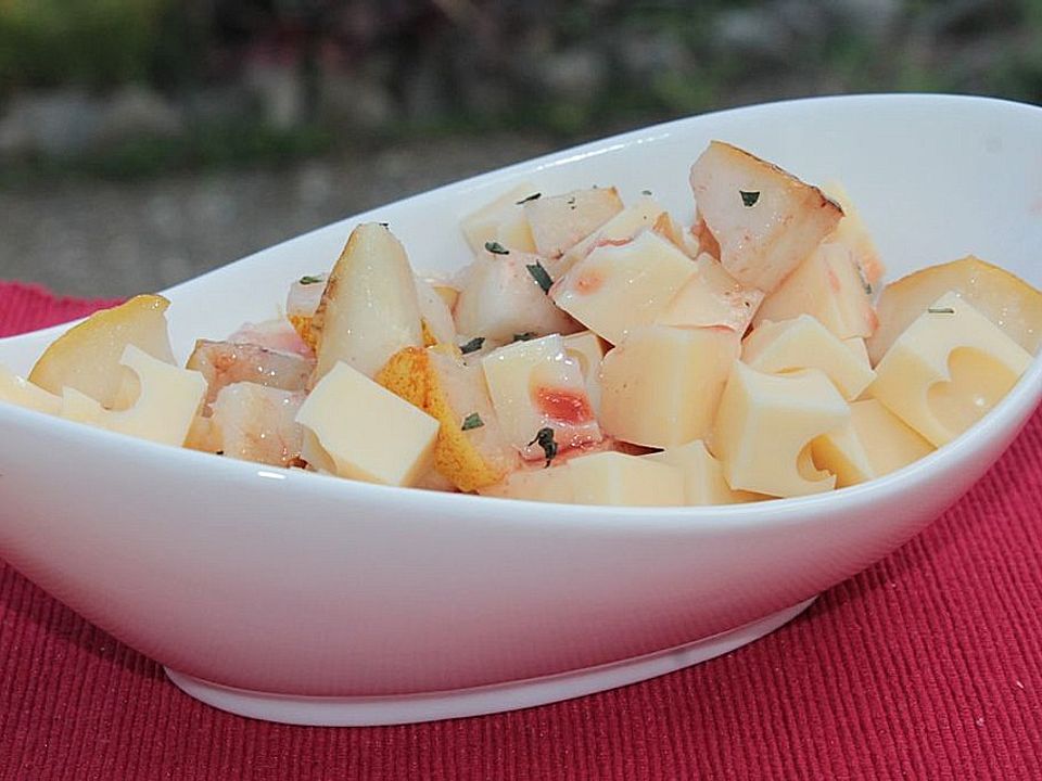 Käse-Birnen-Salat mit Johannisbeerdressing von patty89| Chefkoch