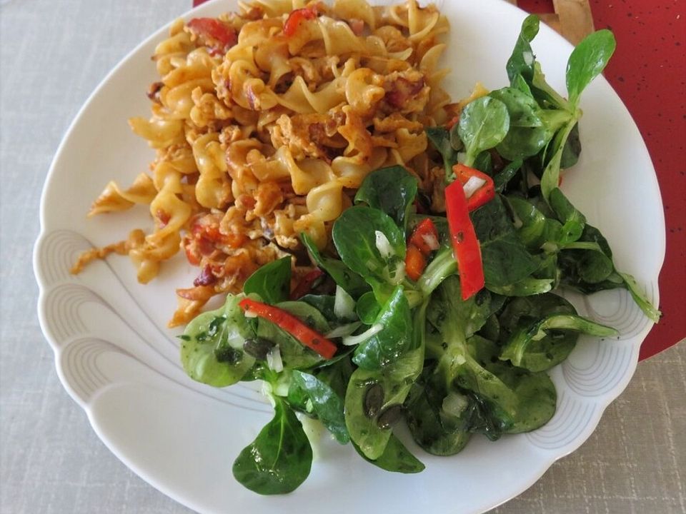 Feldsalat in Johannisbeer-Orangen-Dressing von patty89| Chefkoch Feldsalat in Johannisbeer-Orangen-Dressing von patty89| Chefkoch