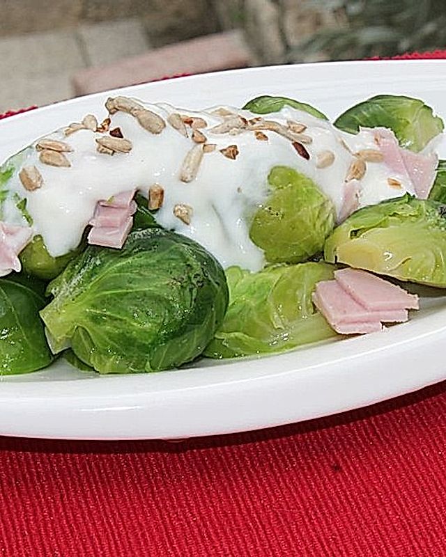 Rosenkohl-Schinken-Salat