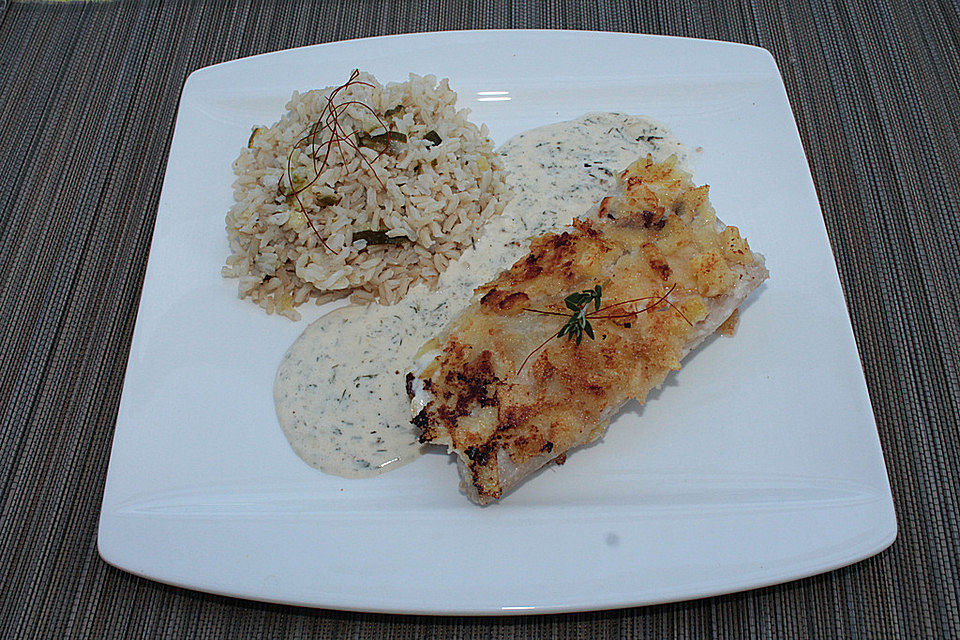 Lachsfilets in Kartoffelkruste mit Dillcreme