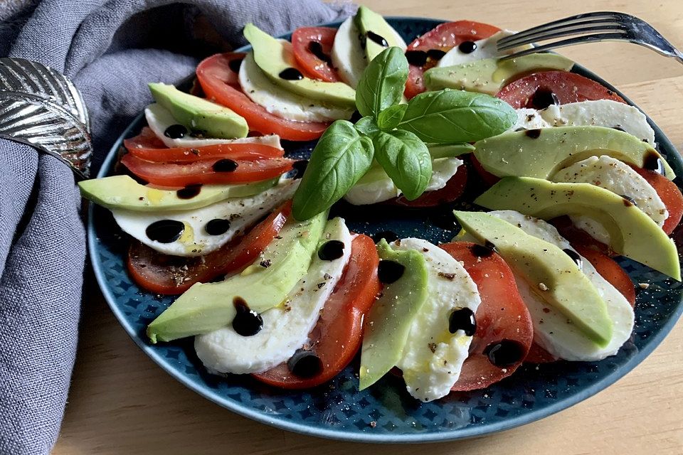 Avocado-Caprese