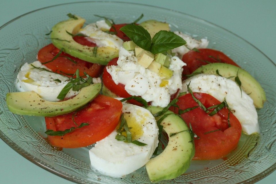 Avocado-Caprese