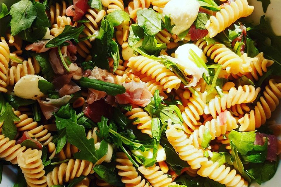 Nudelsalat auf italienisch