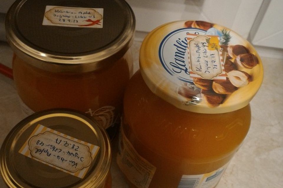 Kürbis-Apfel-Marmelade mit Ingwer und Zitrone