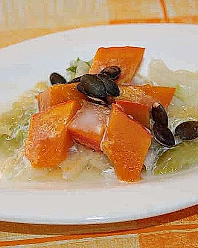 Wirsing-Kürbis-Salat