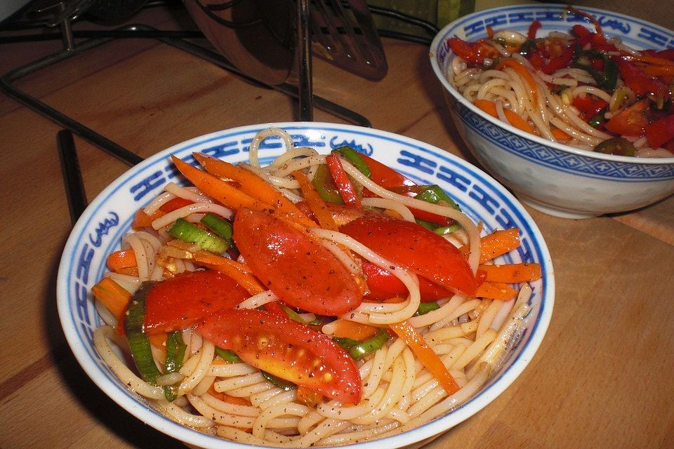 Asiatischer Nudelsalat Asiatischer Nudelsalat