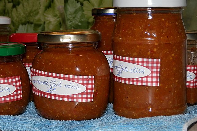 Pittys chili-scharfes Relish aus grünen Tomaten von pittyom| Chefkoch