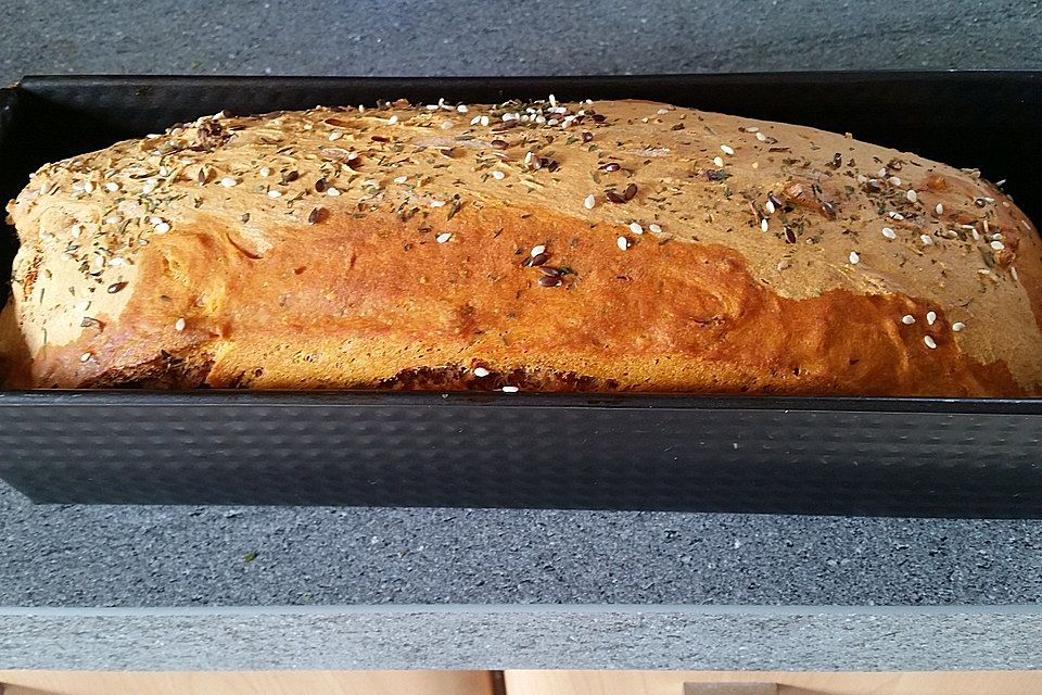 Sweetys Chia-Brot mit Möhren