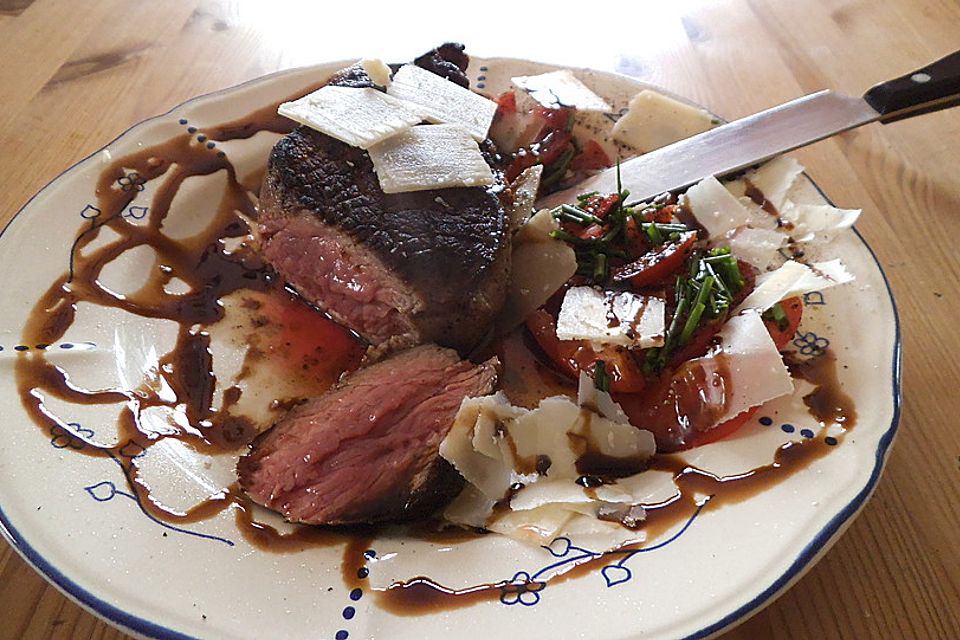 Roastbeef auf Parmesanbett mit Feigenbalsamico