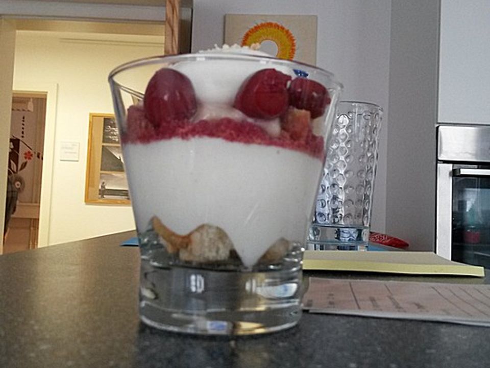 Kirschbecher mit Joghurt und Ricotta von StillerHeld1| Chefkoch