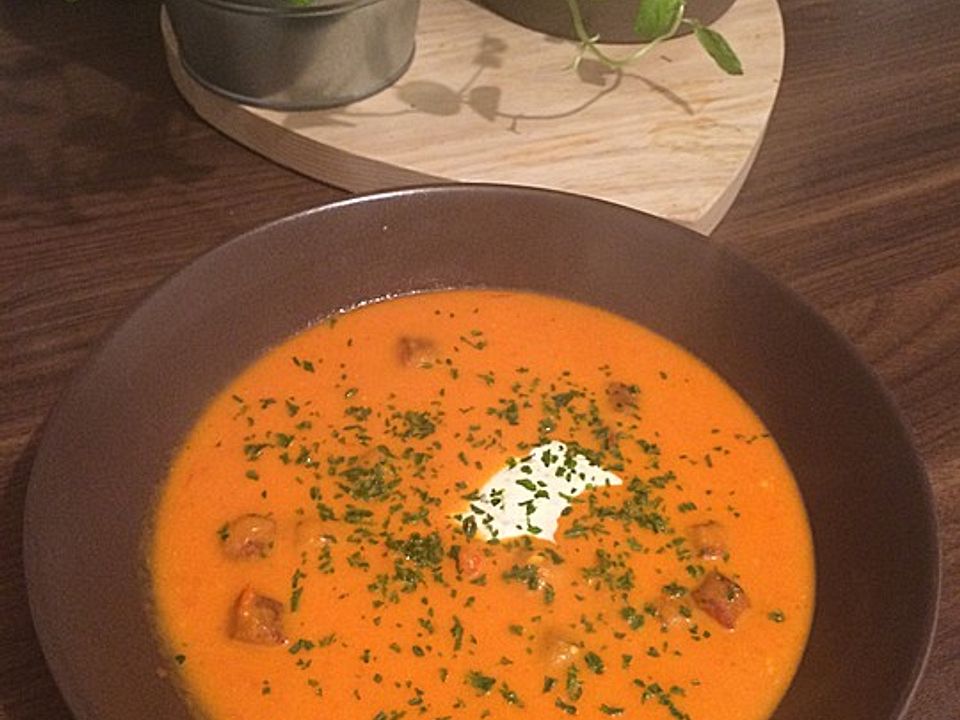 Paprika-Tomaten-Suppe von sincerelylisl| Chefkoch
