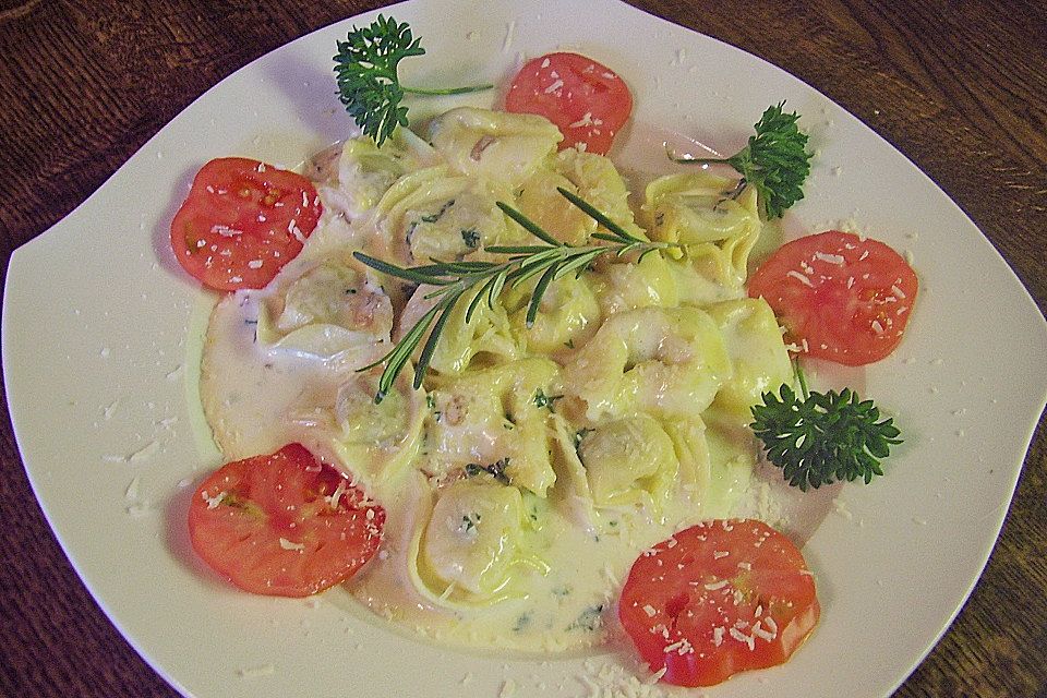 Tortellini in Rahmsoße