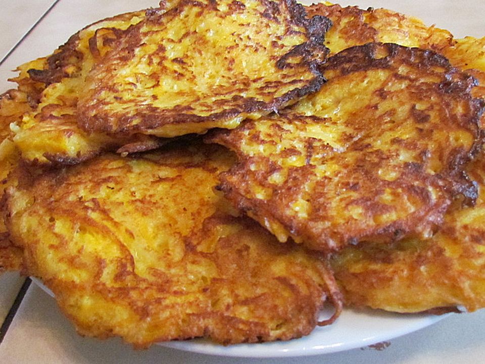 Friedhelms Kürbis-Reibekuchen von der-rotter | Chefkoch