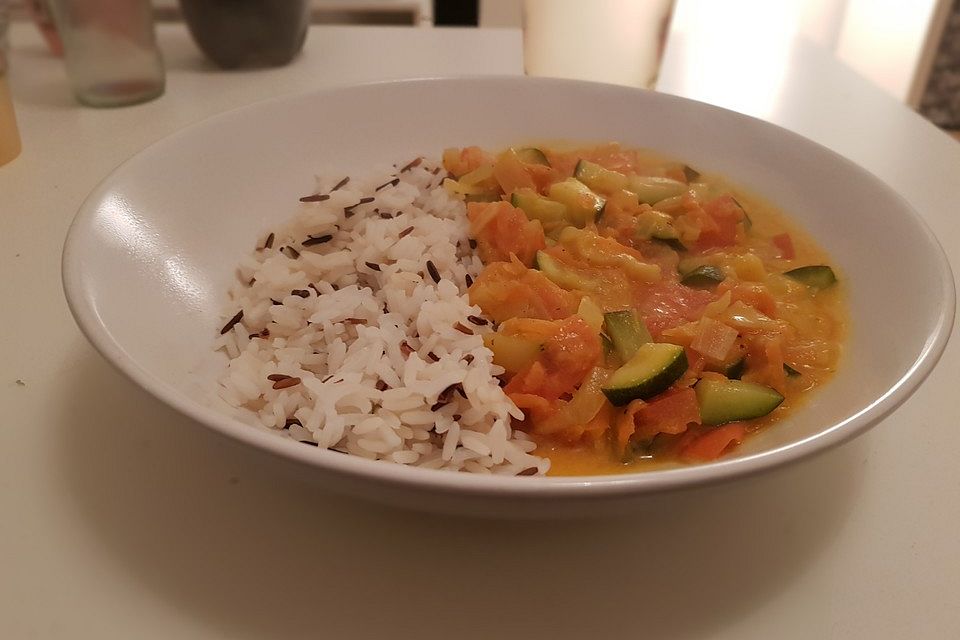 Veganes Thai-Curry mit Kokosmilch für Genießer