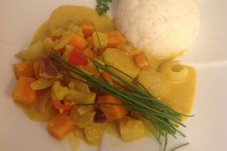 Veganes Thai-Curry mit Kokosmilch für Genießer