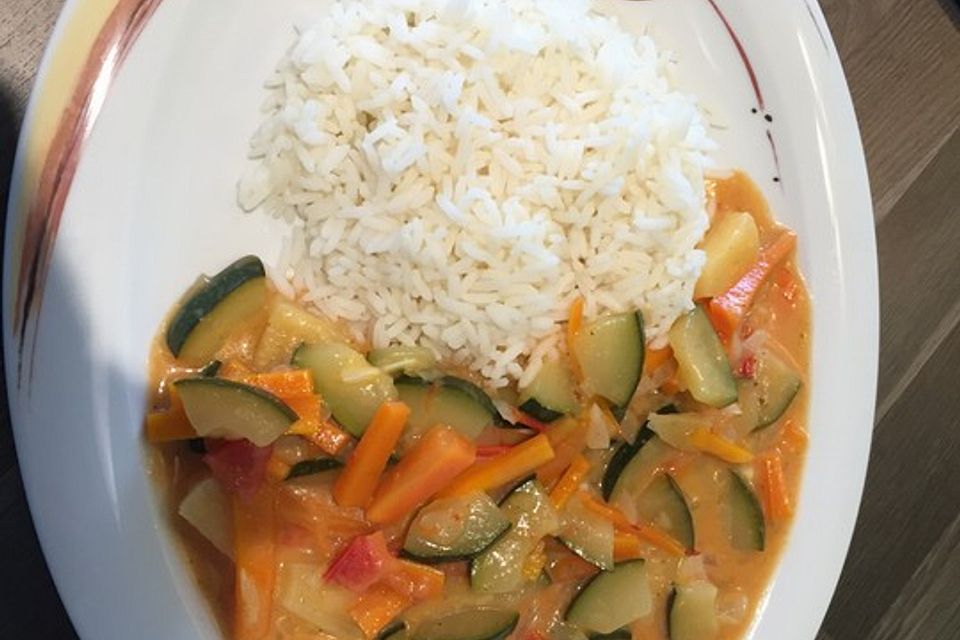 Veganes Thai-Curry mit Kokosmilch für Genießer