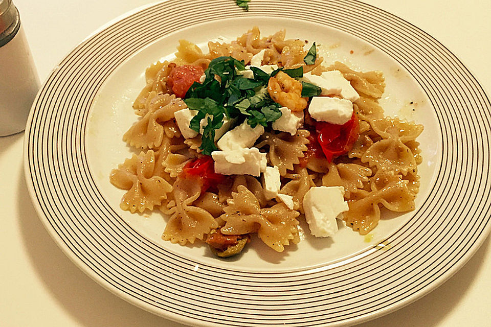 Garnelen-Pilz-Nudeln mit Feta