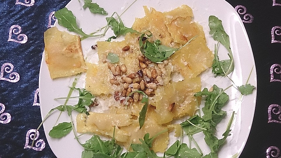 Herbstliche Kurbistortellini In Rosmarinbutter Von Axava Chefkoch