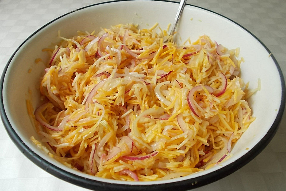 Eingelegter Kürbis-Zwiebel-Apfel-Salat