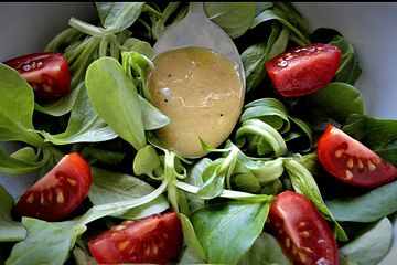 Feldsalat Mit Dressing Auf Essig Ol Basis Von Shigusa Chefkoch