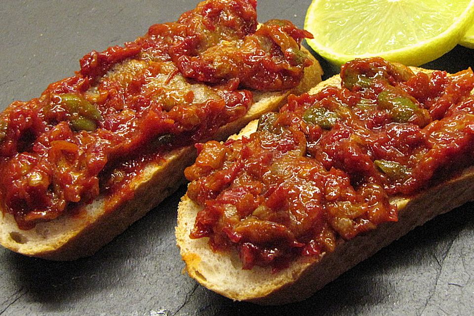 Bruschetta mit scharfen Sardellen