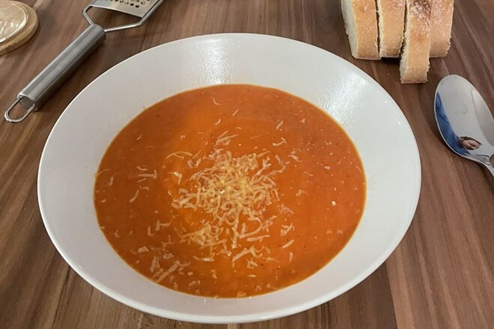 Ofen-Tomatensuppe