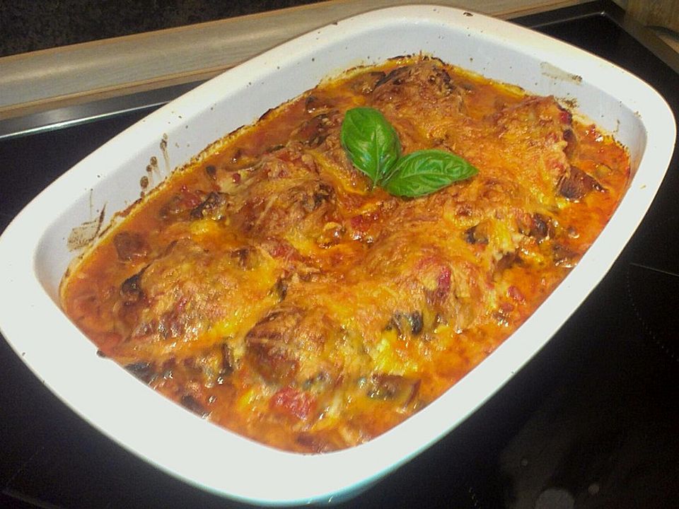 Überbackene Buletten mit Champignons in Tomatensauce von HCaspers| Chefkoch