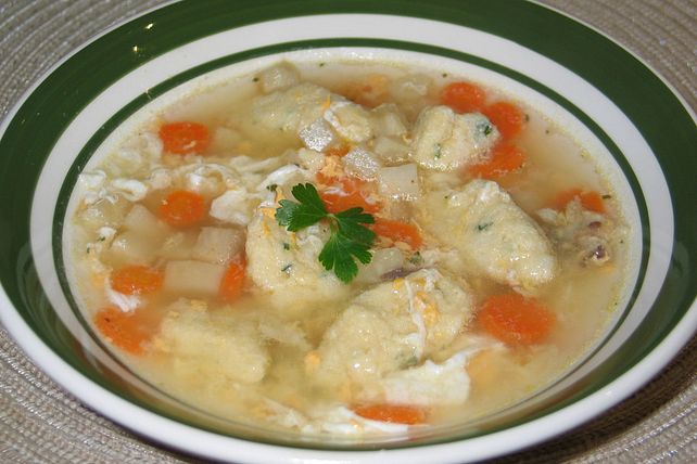 Hühnersuppe mit selbstgemachten Grießklößchen von Thomas-Bruno| Chefkoch