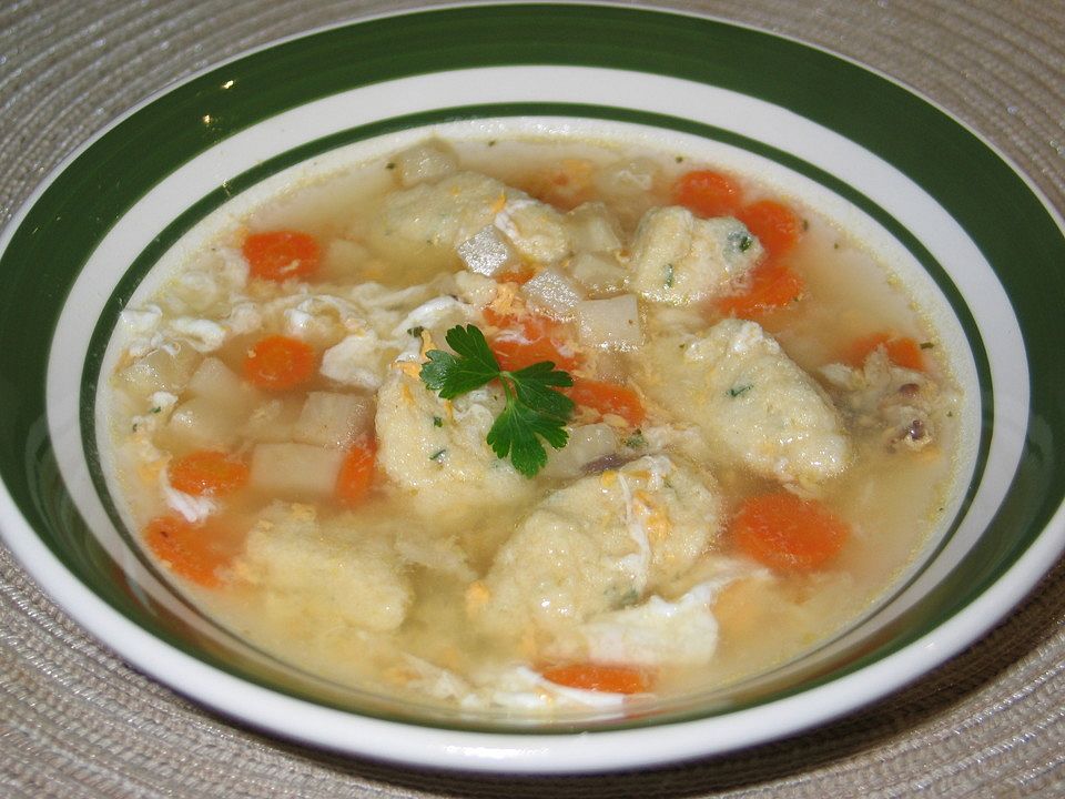 Hühnersuppe mit selbstgemachten Grießklößchen von Thomas-Bruno| Chefkoch