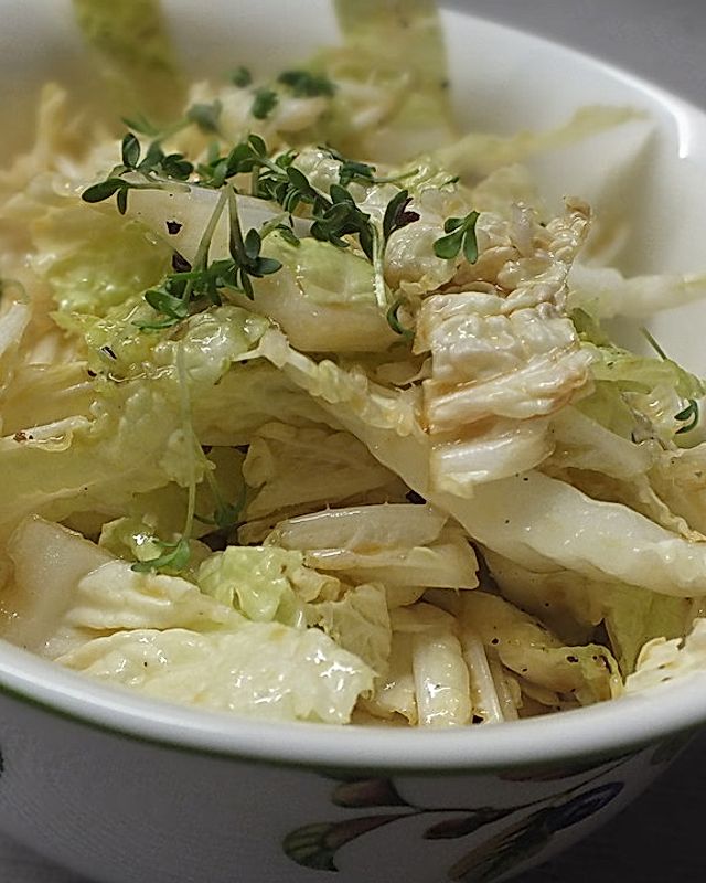 Salat aus Chinakohl mit Sojasauce