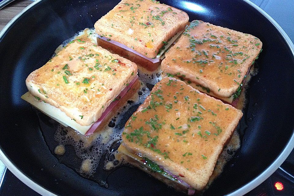 Schinken-Käsetoast aus der Pfanne