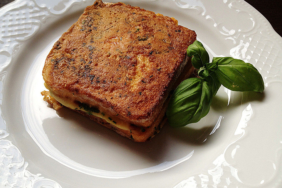 Schinken-Käsetoast aus der Pfanne