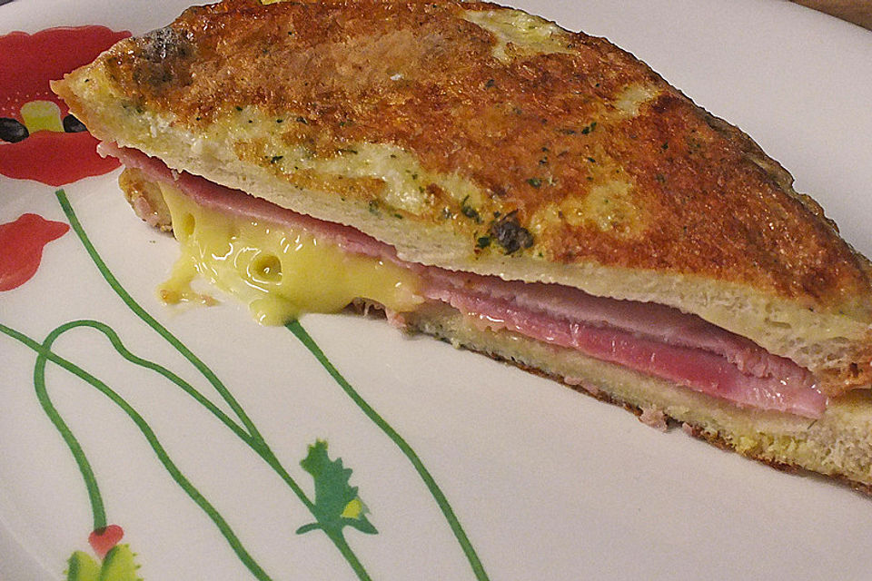 Schinken-Käsetoast aus der Pfanne