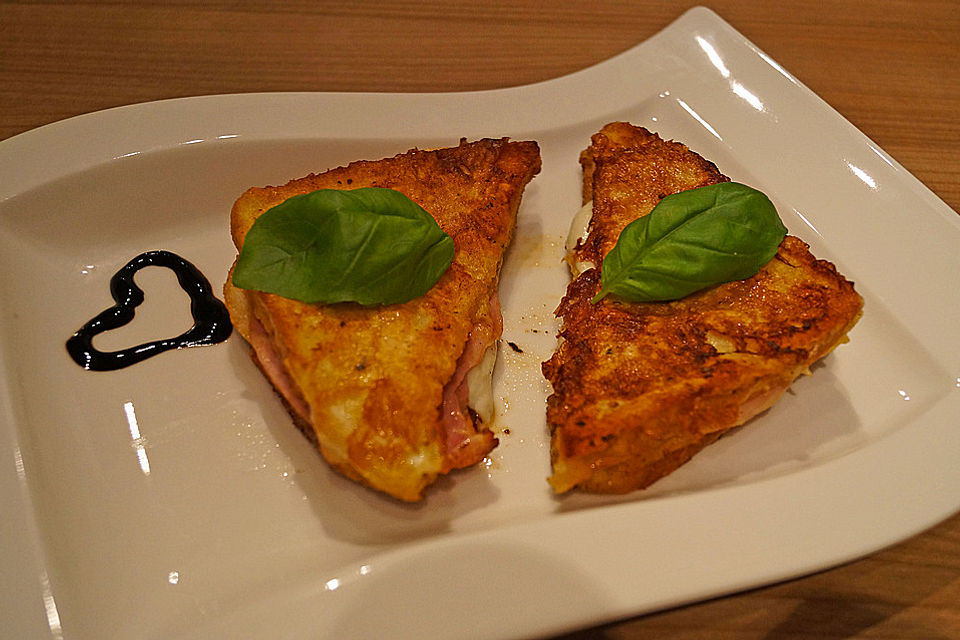 Schinken-Käsetoast aus der Pfanne