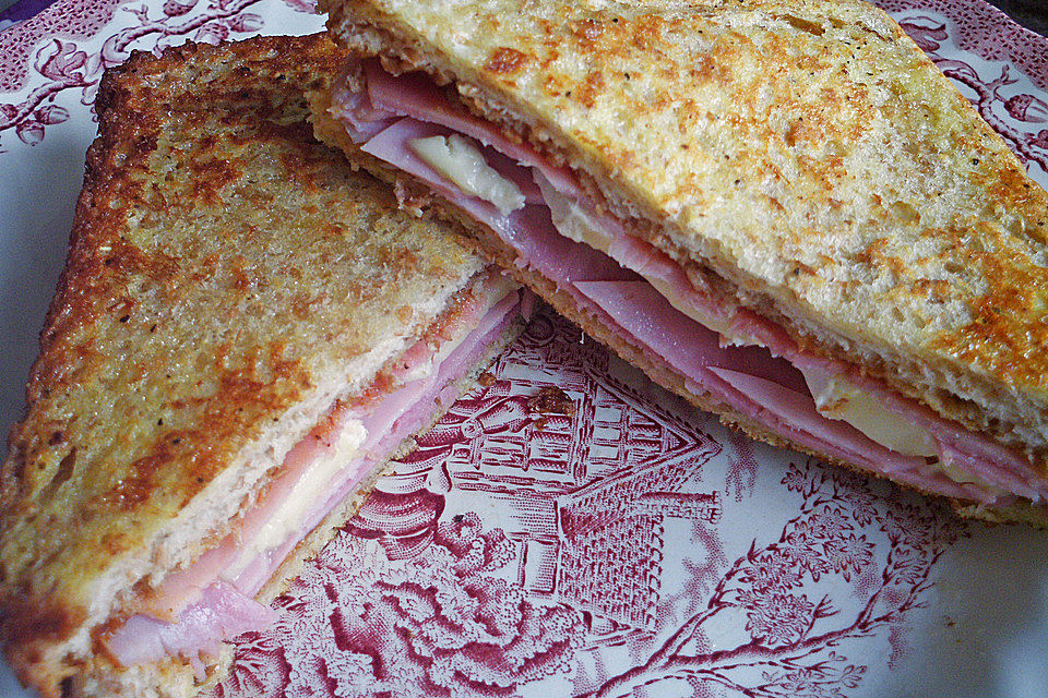 Schinken-Käsetoast aus der Pfanne