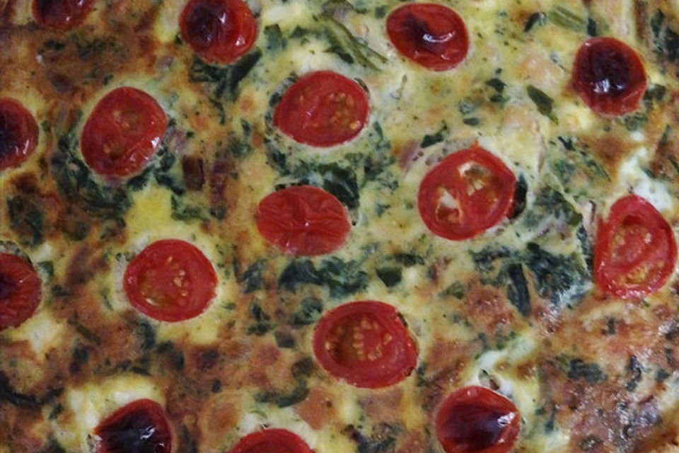 Quiche mit Spinat, Feta und Lachs