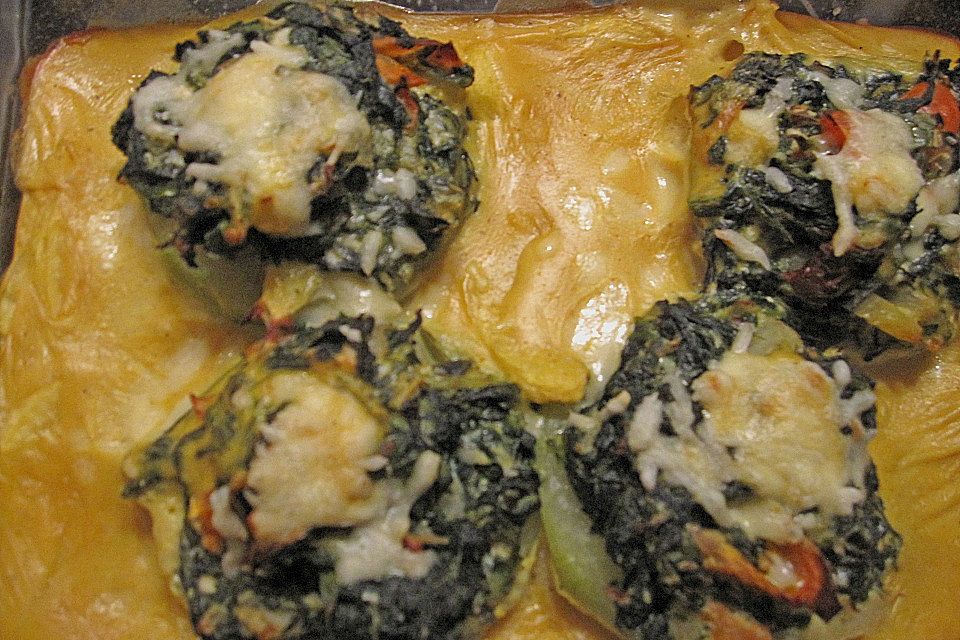 Überbackener Kohlrabi in einer fruchtigen Currysoße