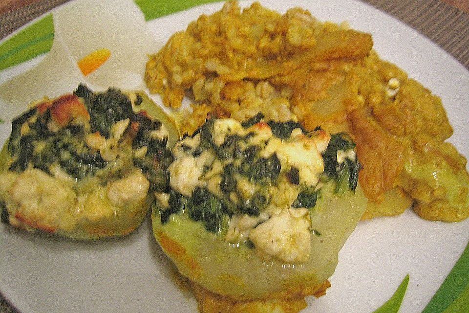 Überbackener Kohlrabi in einer fruchtigen Currysoße