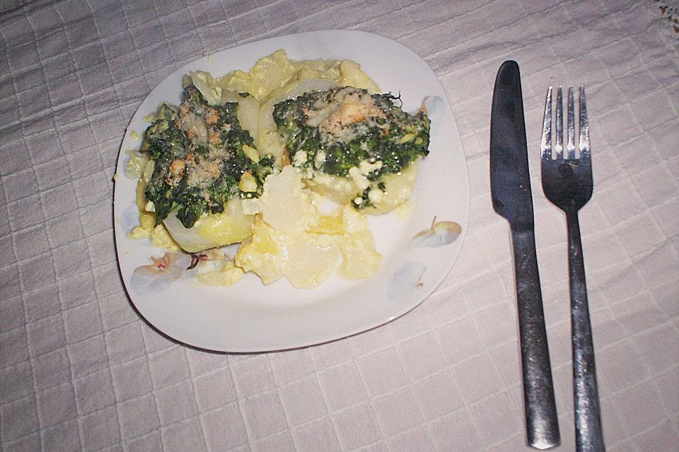Überbackener Kohlrabi in einer fruchtigen Currysoße