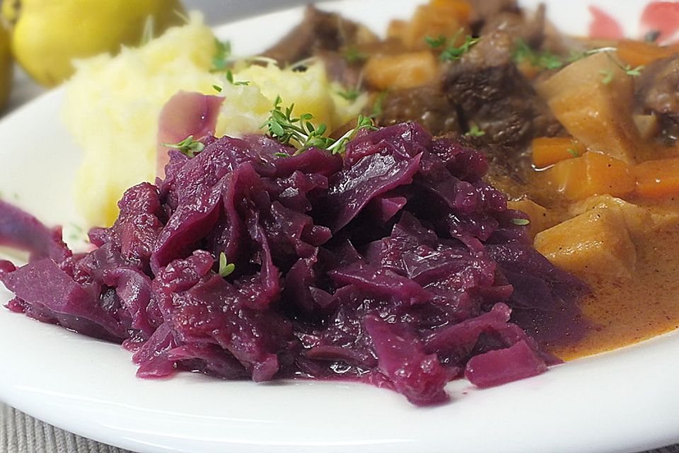 Rotkohl mit Apfel und Quitte